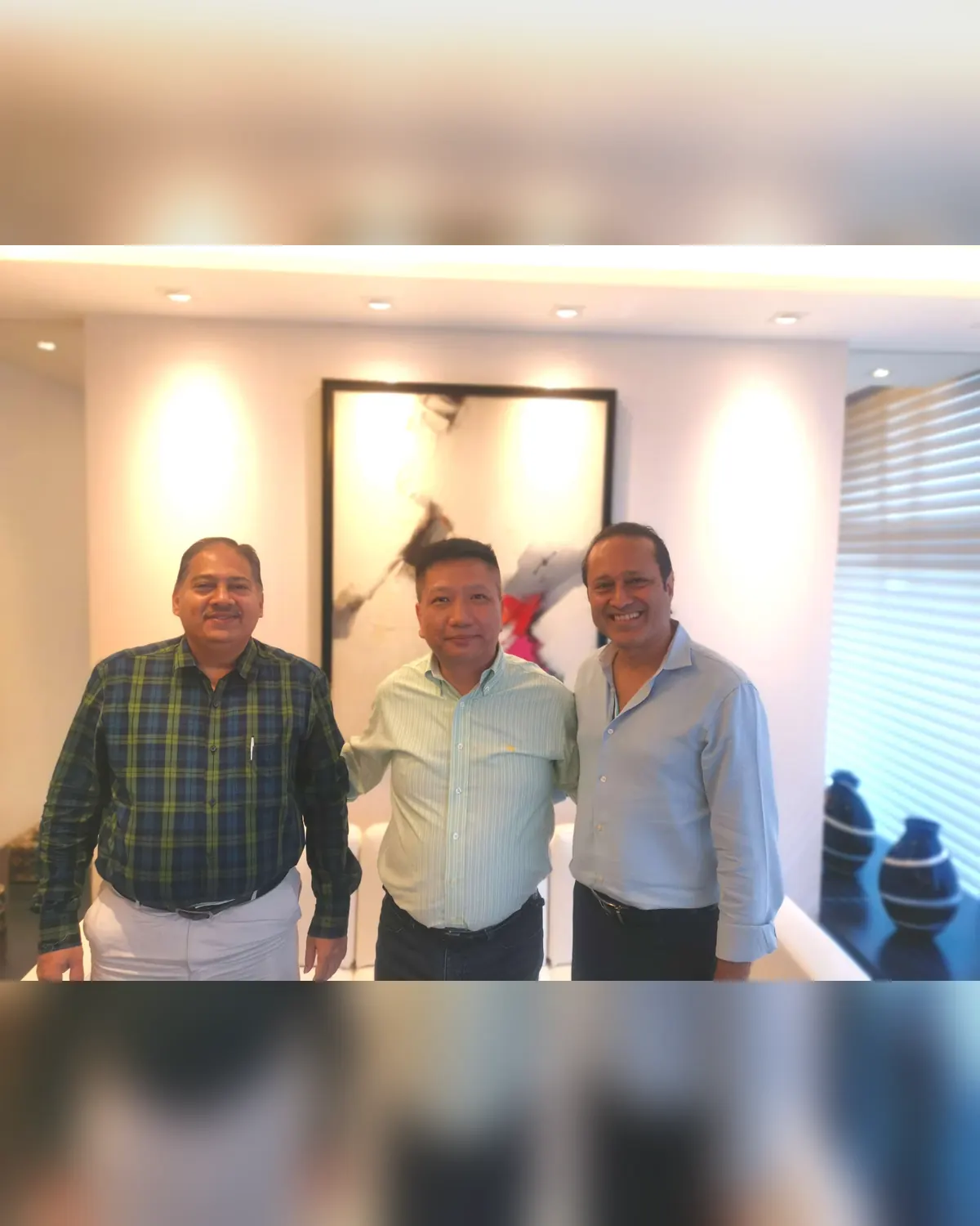 在印度与印度时代集团（Times Group）所有者 Vineet Jain 及首席财务官 N. Subramanian 会面